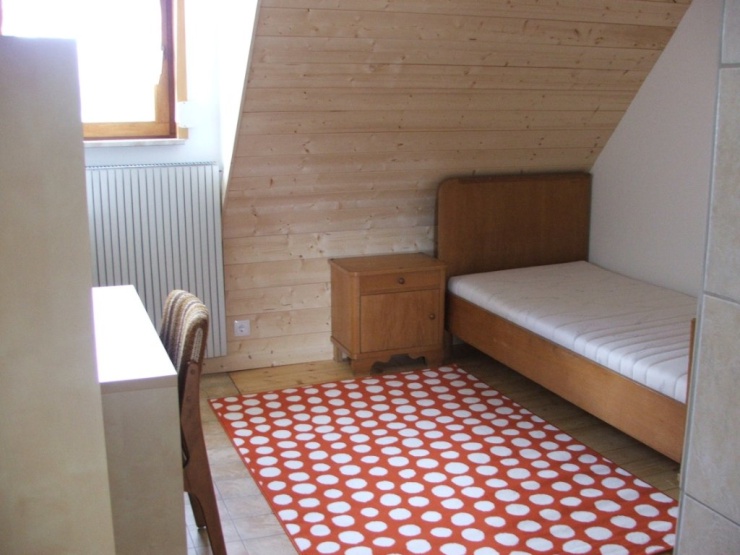 Zimmer 1, 11 m², 240 €