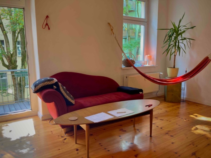 The combined living room and kitchen provides ample space. Balcony and hammocks inlcuded.