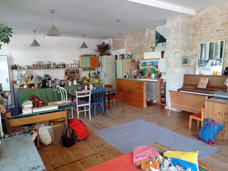 Wohnzimmer und Küche