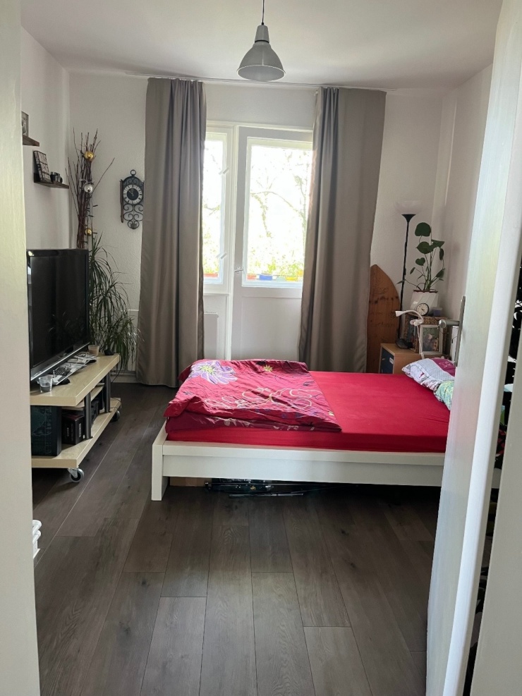 Sleeping room