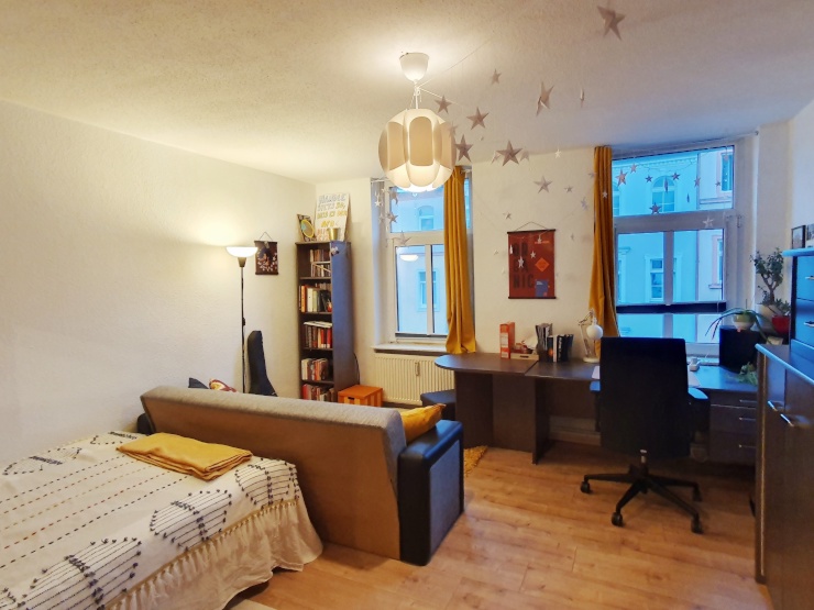 Blick in dein Zimmer von der Tür aus