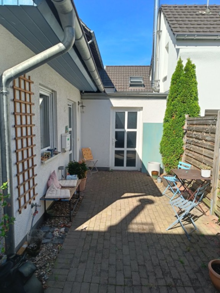 Vorderseite Haus&Nebengebäude