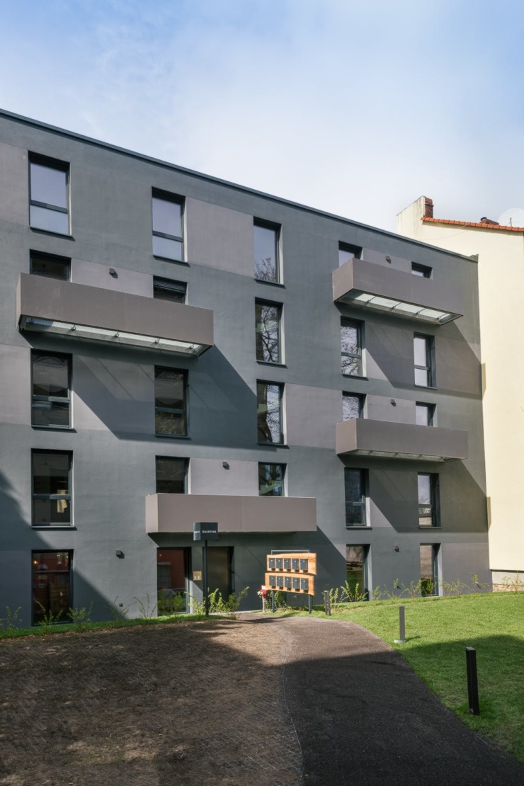 Roomlessrent.com