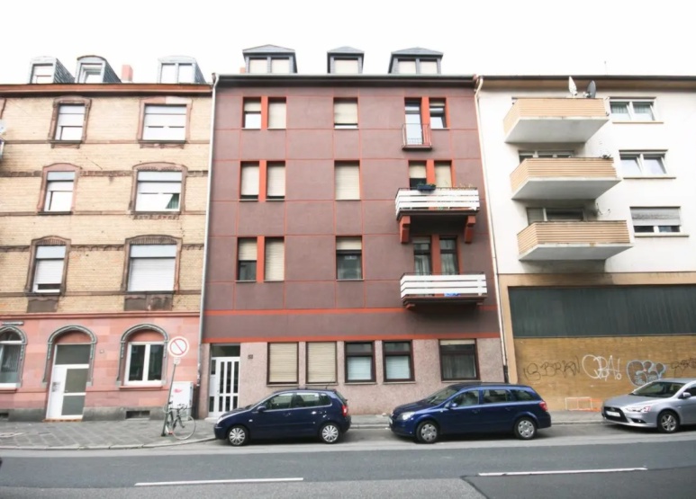 Die WG sind die 5 Fenster unten