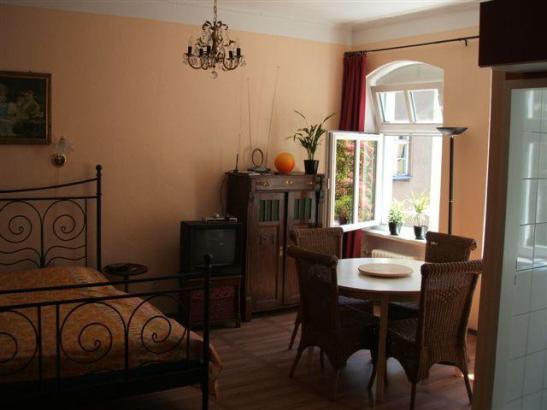 Anzeigenbild: Sehr ruhige u. Romantische Wohnung im Bergmannkiez