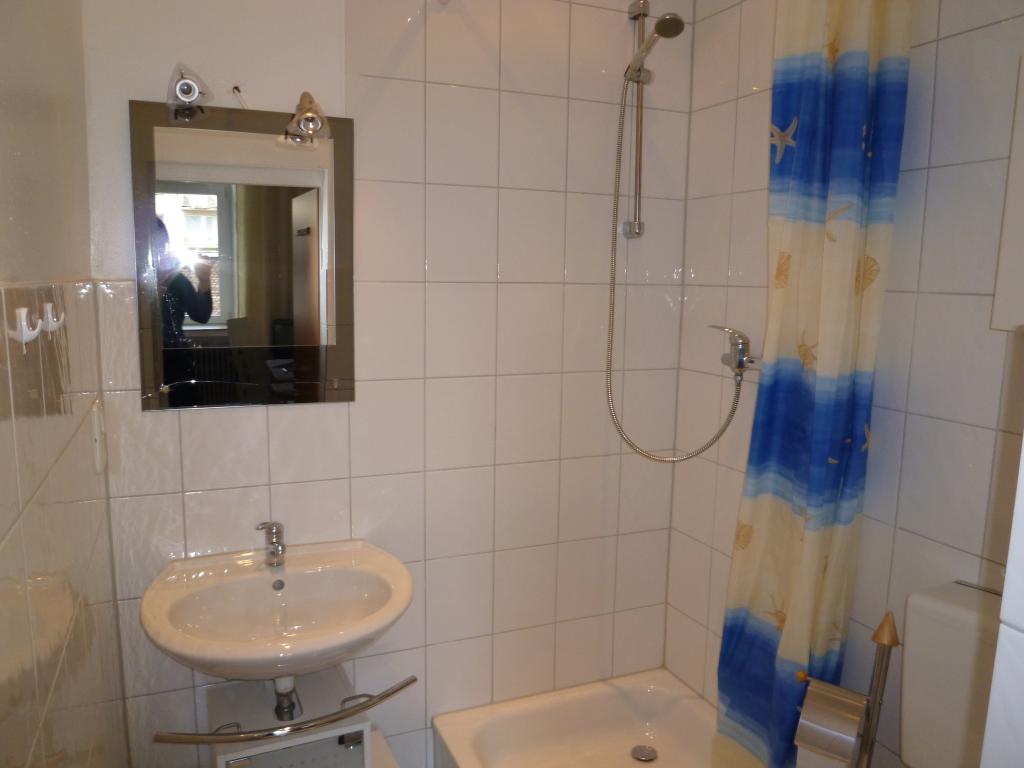 Möbliertes, helles Appartement mitten in der City !! – Ottostr., 52080 Aachen Aachen – Vorschaubild 4