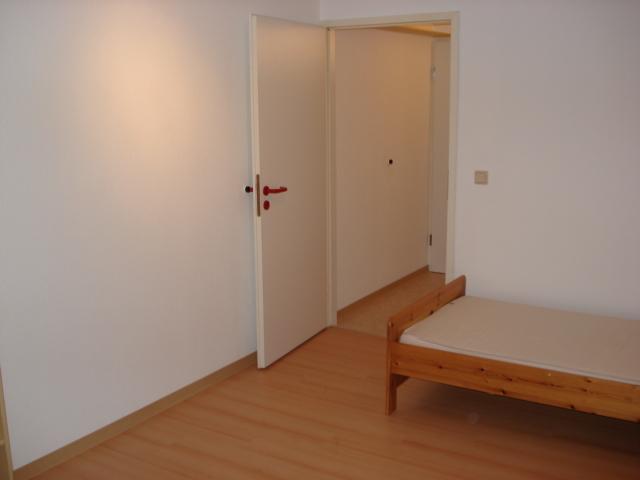 Möbliertes Appartement in Nähe zum Stadtwald und zur Universität – Gaußstr. 77, 66123 Saarbrücken St. Johann – Vorschaubild 2