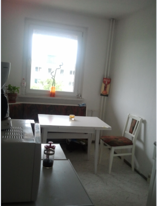 Anzeigenbild: 4-TZimmer-Wohnung für 2-3 WG-Mitglieder