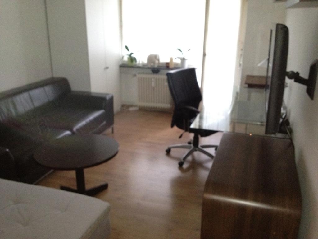 Schwabing. Klein aber fein. Voll eingerichtet.