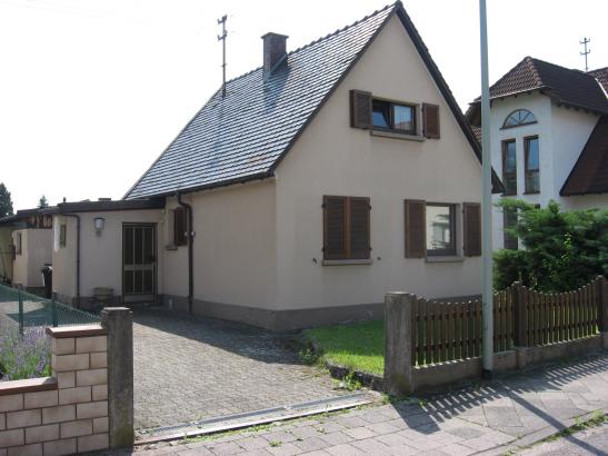 13qm Zimmer in Haus-WG mit großem Garten - WG Zimmer Karlsruhe-Grünwinkel