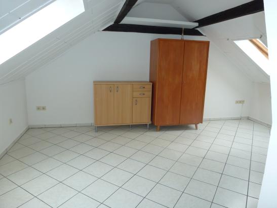 Anzeigenbild: Dachgeschosszimmer 16 qm im Stadtteil Reuth