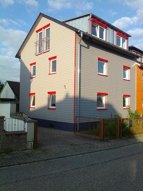 Habitación en WG Berghausen Weiherstr. 41 - Außenansicht