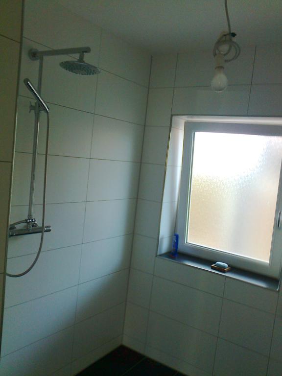 Habitación en WG Berghausen Weiherstr. 41 - Badezimmer