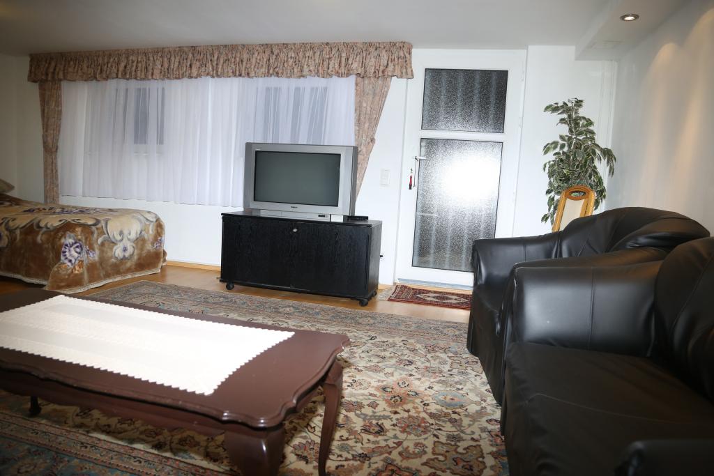Traumhafte 1,5 Zimmerwohnung in TOP Lage – Am Lenkert 7, 53177 Bonn Bad Godesberg – Vorschaubild 2