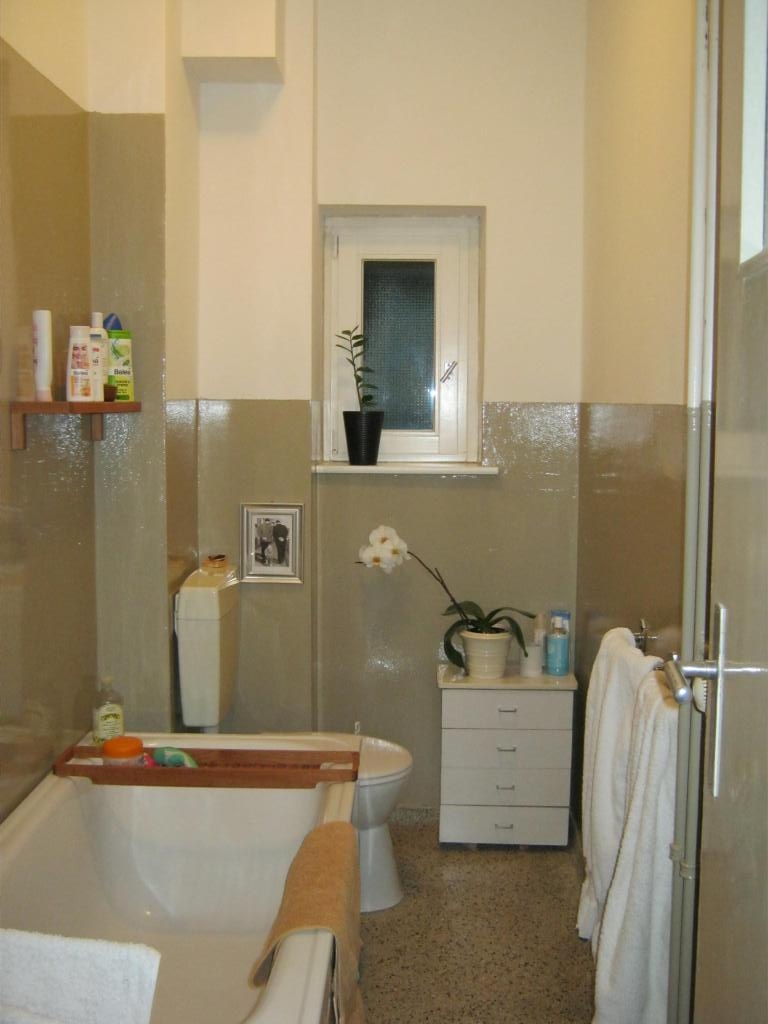 Charlottenburg, möbliertes Zimmer, ca. 14m2, hell und sonnig. – Foto 2