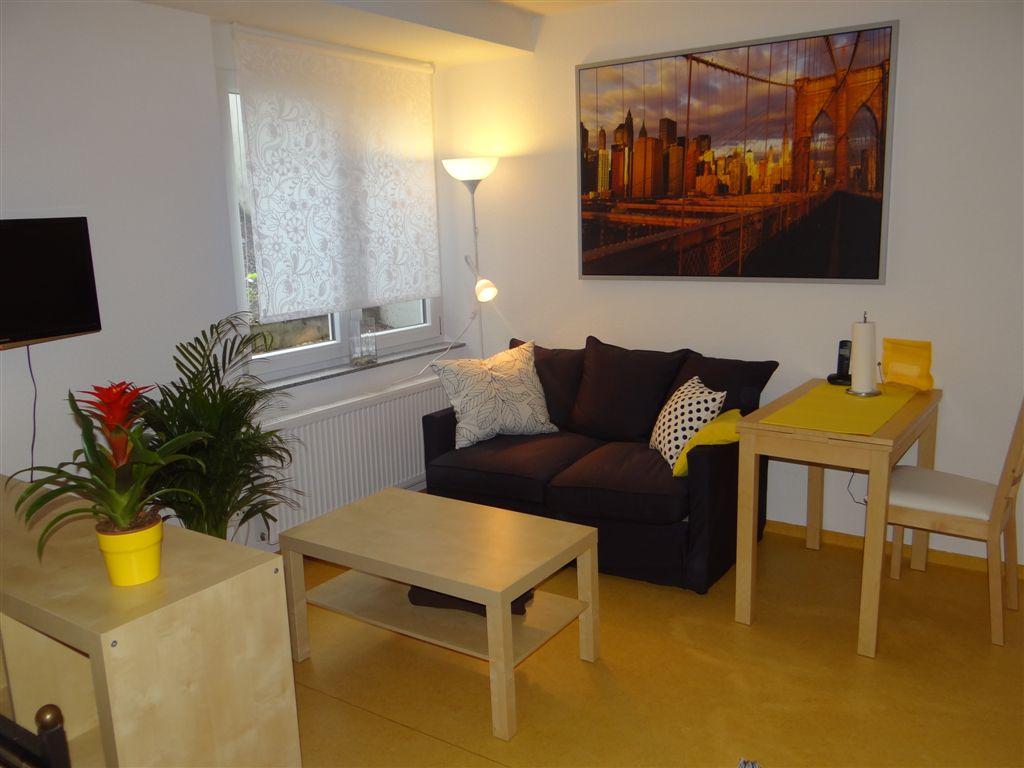 1-Zimmer-Wohnung Nied Heusingerstrasse - Der Wohnbereich im Appartement