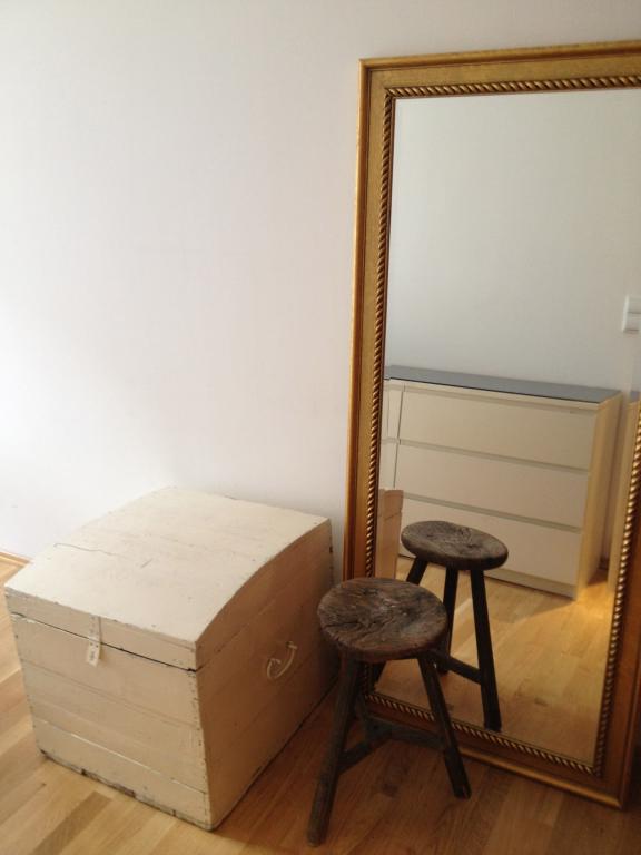 Beautiful Studio Apartment in central Friedrichshain: bright, quiet, 2 balconies, bath tub - Extension optional! – Mainzer Straße, 10247 Berlin Friedrichshain – Vorschaubild 6