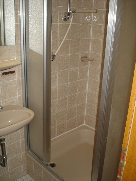 Schönes kleines Zimmer in Toplage – Memelstraße 43, 91052 Erlangen Erlangen-Süd – Vorschaubild 3