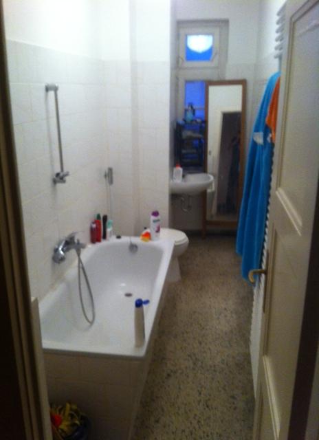 1 Zimmer Wohnung / Prenzlauer Berg zur Zwischenmiete an 1 Person / Ca. 40qm in 54 qm Wohnung (Nahe Ringbahn S "Prenzlauer Allee") – 10409 Berlin Prenzlauer Berg – Vorschaubild 3