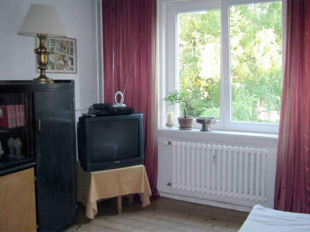Charlottenburg, möbliertes Zimmer, ca. 14m2, hell und sonnig. – Foto 4