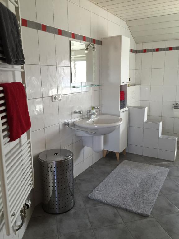 Habitación en WG Gottfrieding Gottfriedingerschwaige - Bad