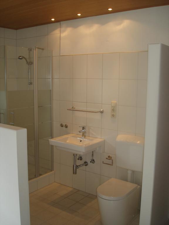 Schönes Zimmer mit stylischem Bad – Memelstraße 43, 91052 Erlangen Erlangen-Süd – Vorschaubild 5