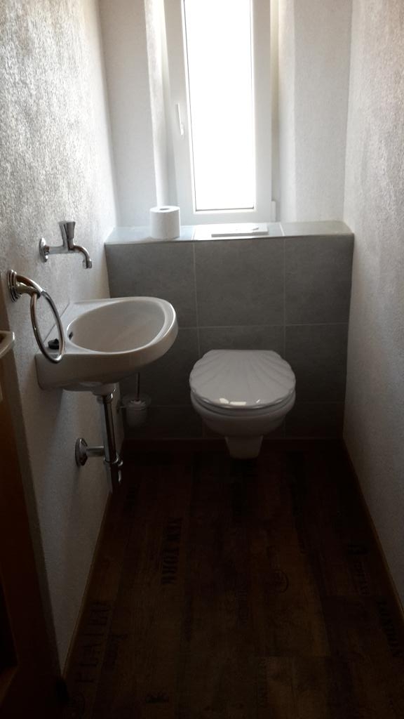 WG-Zimmer Wörnitzstein Graf Hartmann Straße 7 - wc
