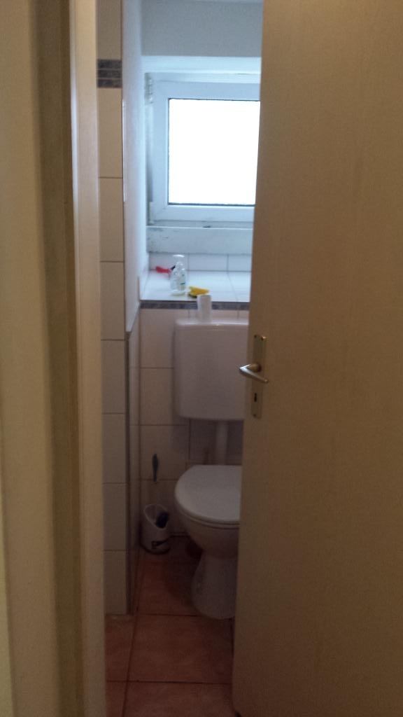 Habitación en WG Durlach Amalienbadstr. 17 - Zugang zum kl. Bad m. WC