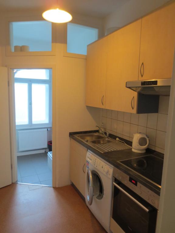 Möblierte 2 Zimmer Wohnung im Zentrum von Erlangen – 91052 Erlangen Innenstadt – Vorschaubild 3