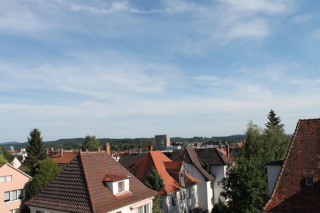 Imagen del anuncio: 12qm WG-Zimmer in Zentraler Lage/Über den Dächern /  3er WG / schön hell / all inklusive