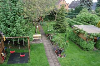 Helle, ruhige Zimmer (12+16qm) in schöner Lage