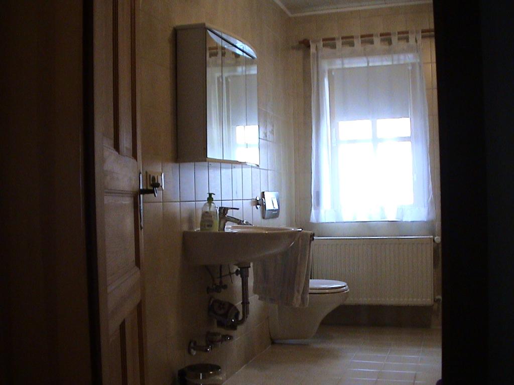 Habitación en WG Achdorf Neue Bergstr. 37 - Bad