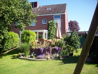 Haus im grünen mit netter WG sucht Nachmieterin - inkl. Miete  für 17 qm 519,-