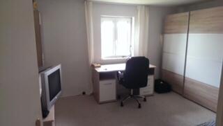 Anzeigenbild: Möbliertes 17qm Zimmer in 2-er WG an Praktikanten zu  vermieten m/w
