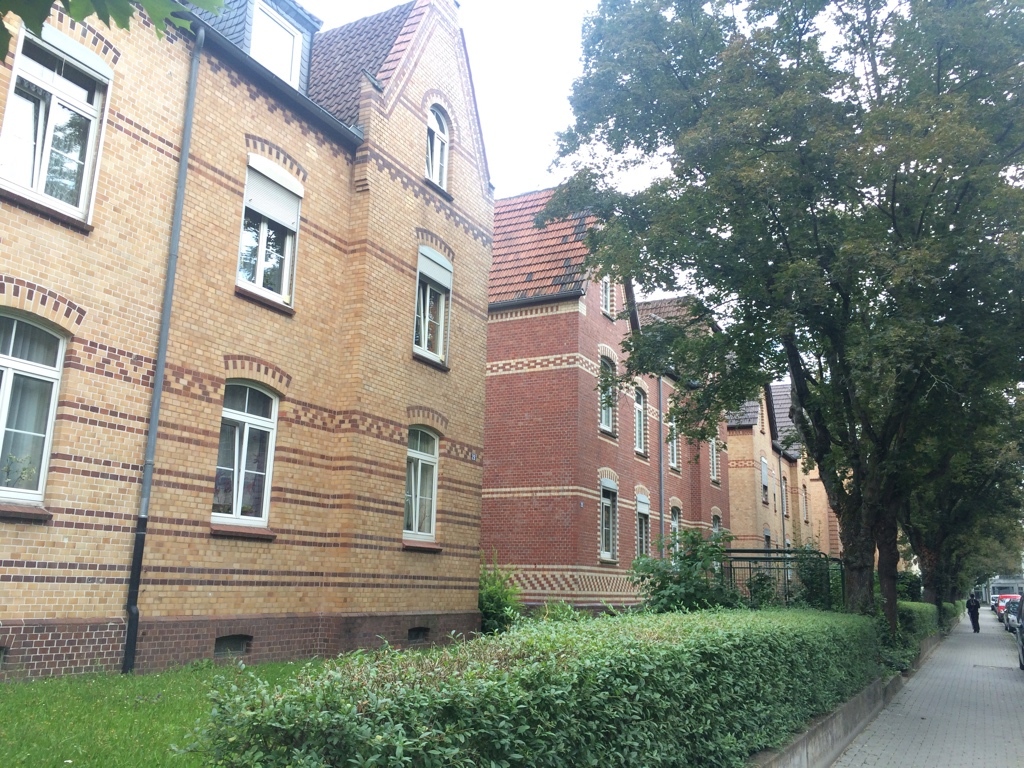 WG-Zimmer Gallus Gallusviertel Bei Tram Haltestelle Rebstöckerstraße - The Street