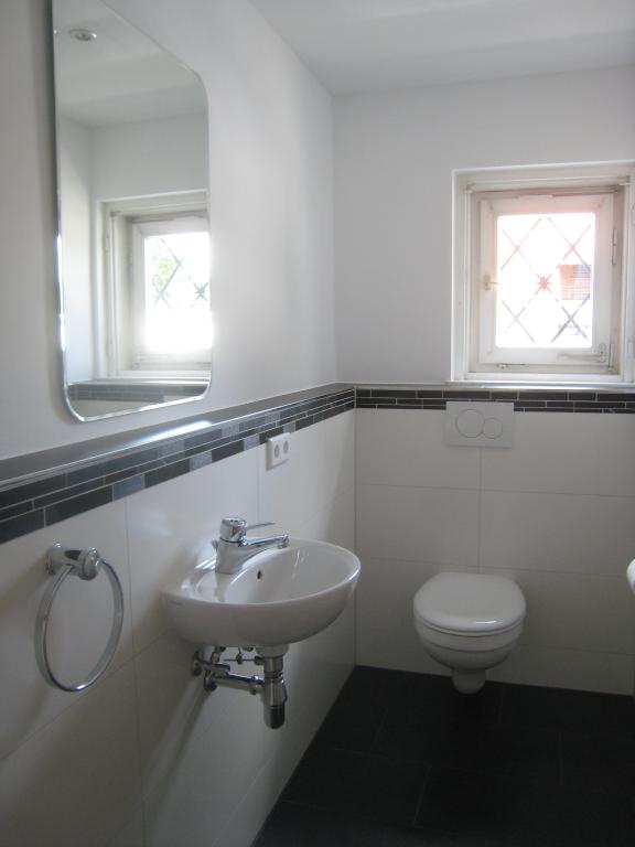 WG-Zimmer Ismaning Ismaning - Gäste-WC  EG