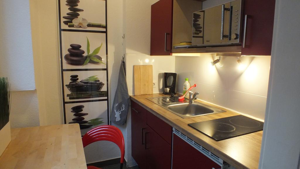 Komplettmiete (inkl. Internet) zentral gelegenes, modern eingerichtetes Businessapartment – 40215 Düsseldorf Friedrichstadt – Vorschaubild 4