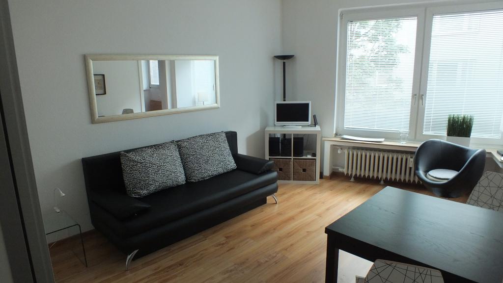 Komplettmiete (inkl. Internet) zentral gelegenes, modern eingerichtetes Businessapartment