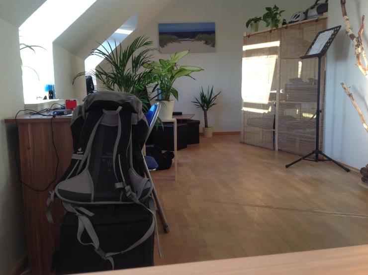 33m Dachgeschosswohnung Ab November Zur Zwischenmiete 396 