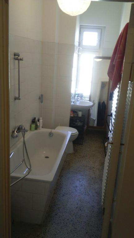 1 Zimmer Wohnung / Prenzlauer Berg zur Zwischenmiete an 1 Person / Ca. 40qm in 54 qm Wohnung (Nahe Ringbahn S "Prenzlauer Allee") – 10409 Berlin Prenzlauer Berg – Vorschaubild 12