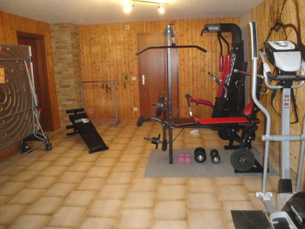 WG-Zimmer Nähe Renningen in Iptingen Gemeinde Wiernsheim Hofwiesenstraße 14 - Fitnessraum UG