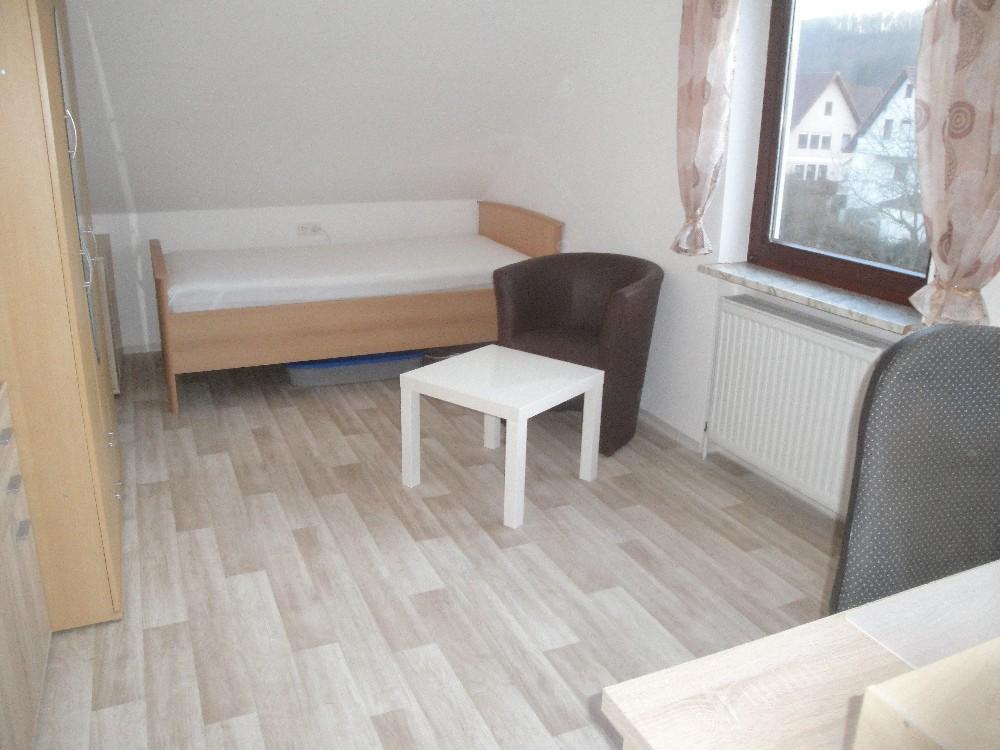 WG-Zimmer Nähe Renningen in Iptingen Gemeinde Wiernsheim Hofwiesenstraße 14 - 2. Zimmer OG