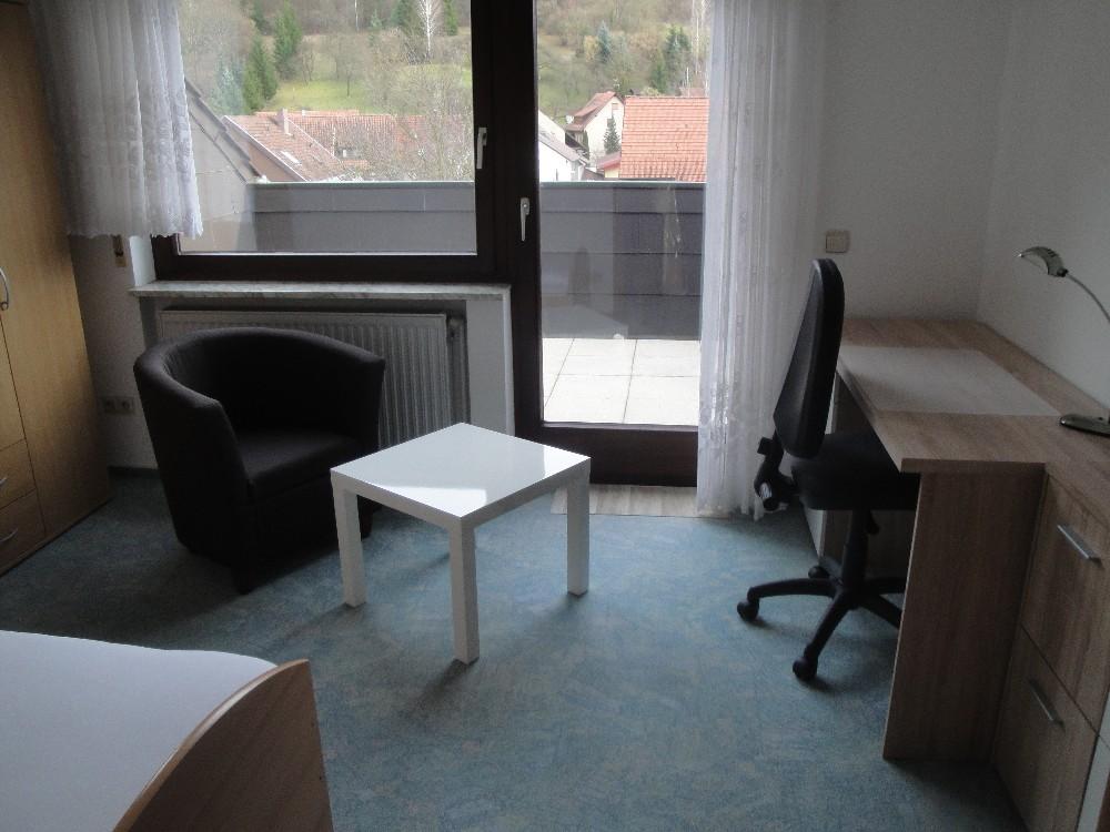 WG-Zimmer Nähe Renningen in Iptingen Gemeinde Wiernsheim Hofwiesenstraße 14 - 1. Zimmer OG mit Balkon