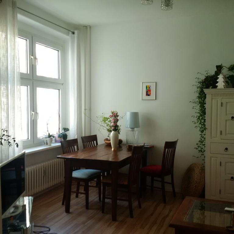 WG-Zimmer Wedding Kameruner Str. 0 - Wohn-und Esszimmer