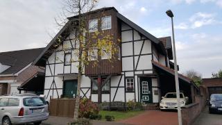 Imagen del anuncio: RESERVIERT! Haus im Haus: 3 Zi.-Maisonette- Wohnung (1./2. Etg.) mit Garten u. Stellplatz