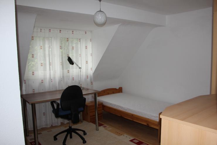 M bliertes 12 Qm Zimmer In Einer 2er WG Relativ Zentral 