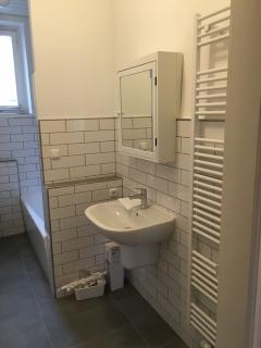 Anzeigenbild: 5 Fußminuten zur FH - WG Zimmer in traumhaft saniertem Stilaltbau - EBK - Telekom Highspeed DSL - Balkon
