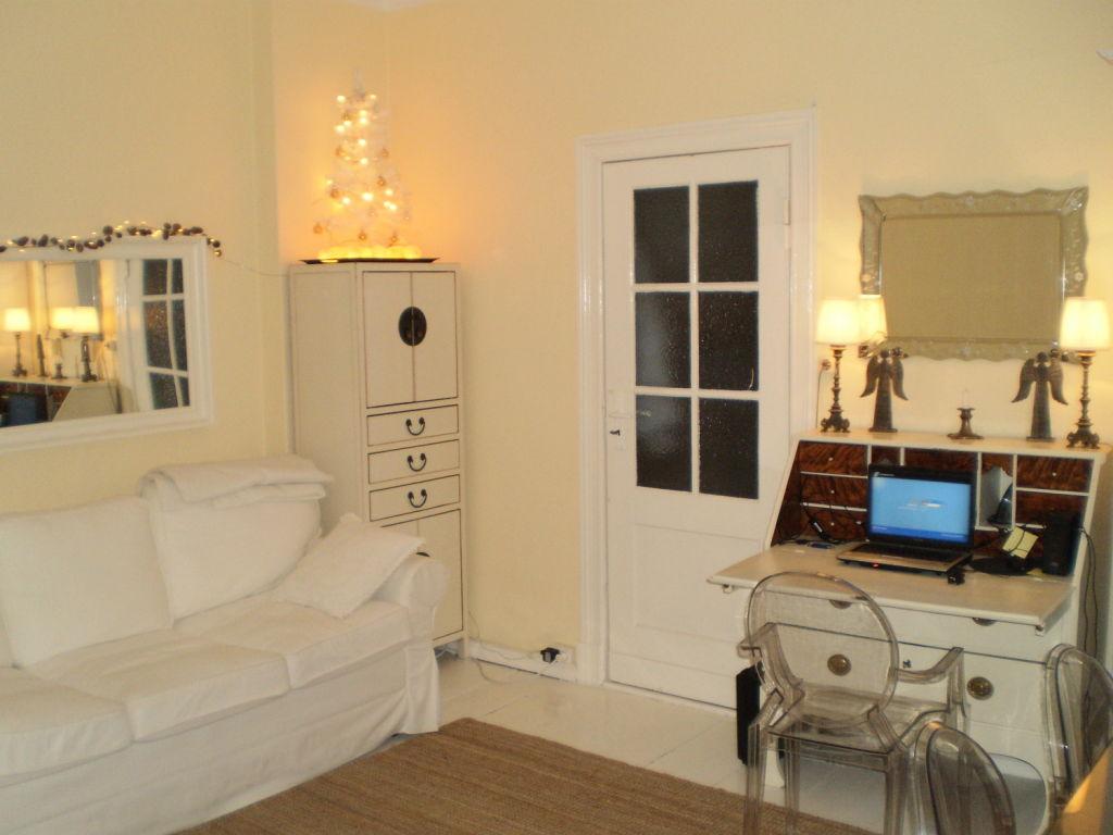 Ferienwohnung in der Nähe von Savigny Platz Quiet Furnished Apartment near Savigny Platz – Pestalozzistrasse 10, 10625 Berlin Charlottenburg – Vorschaubild 3