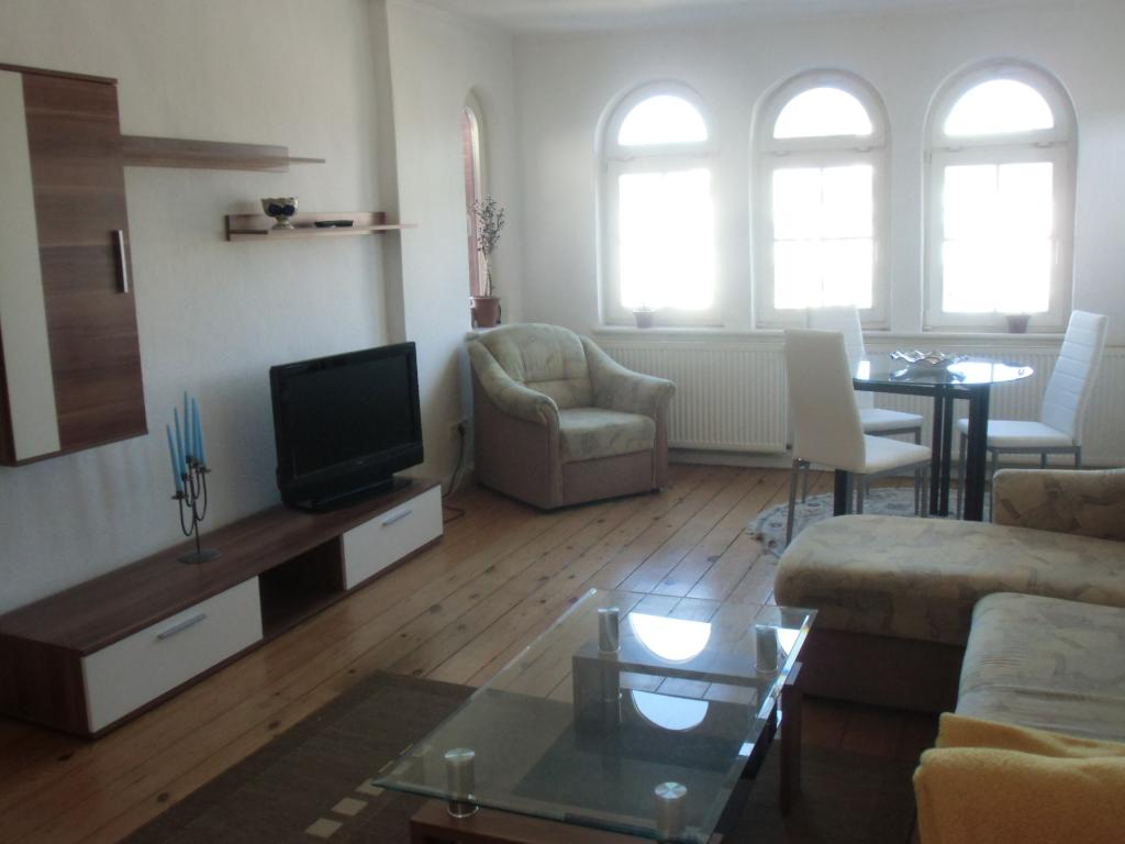 Gemütliche 2 Zimmer Whg. im Dachgeschoß mit großer Terrasse