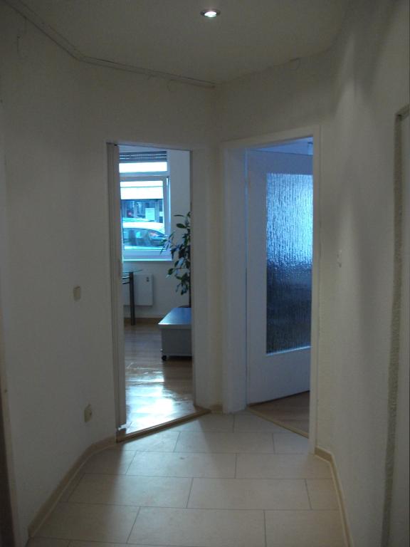Schöne 2 Zimmer-Wohnung zentral in Stuttgart-Ost ab 01.09.2026 frei – Raitelsbergstr., 70188 Stuttgart Ost – Vorschaubild 2